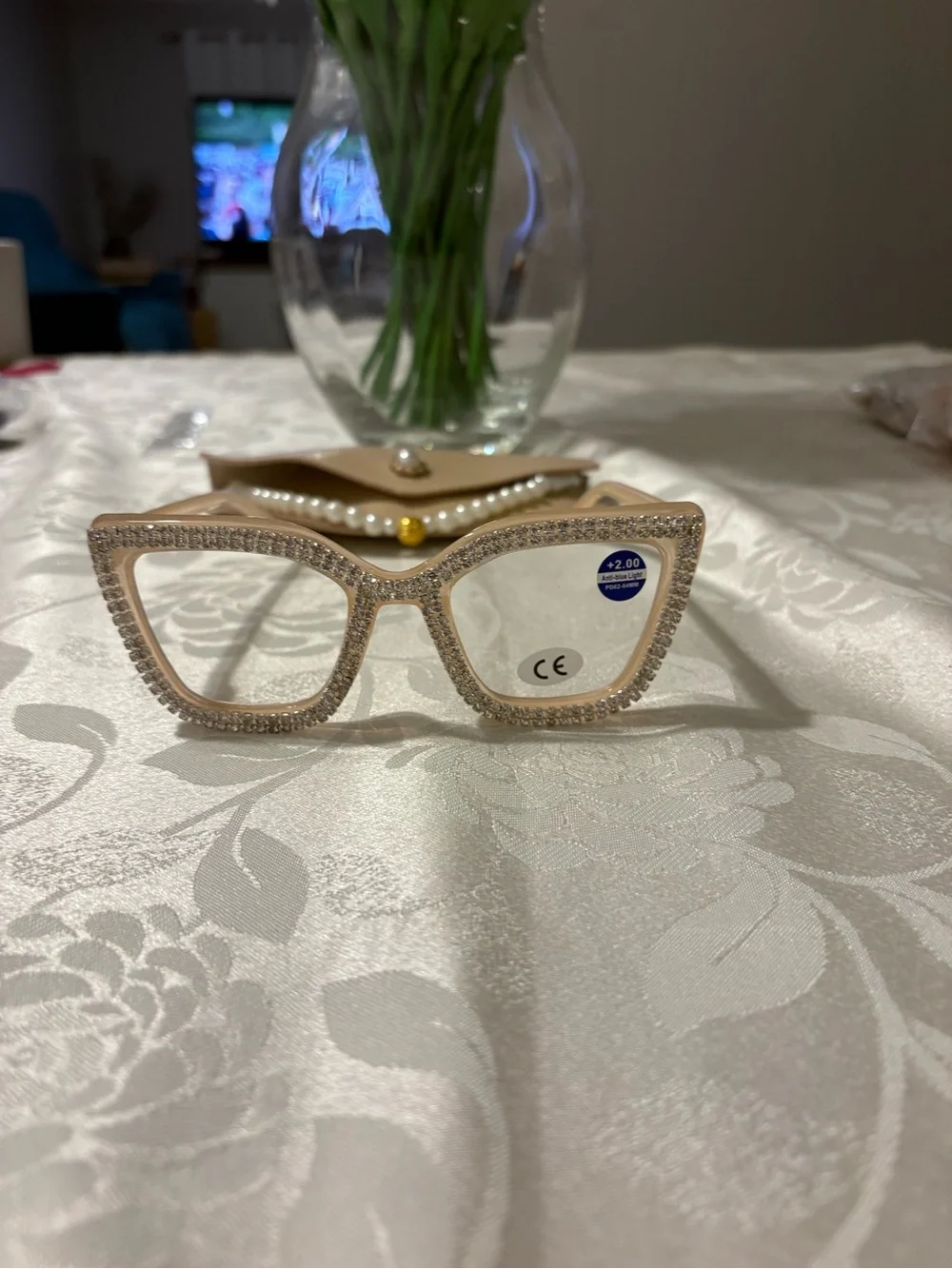 Diamond studded Glasses +1.50 Case & Neck Hanger “anti-blue light” New